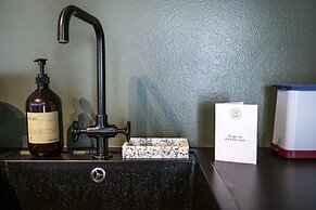 The Churchill Penthouse by Daniel&Jacob’s