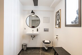 The Churchill Penthouse by Daniel&Jacob’s