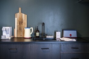 The Churchill Penthouse by Daniel&Jacob’s