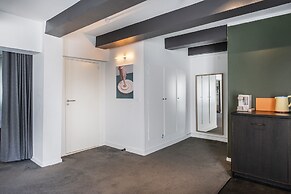 The Churchill Penthouse by Daniel&Jacob’s