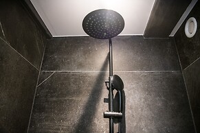 The Churchill Penthouse by Daniel&Jacob’s