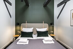 The Churchill Penthouse by Daniel&Jacob’s