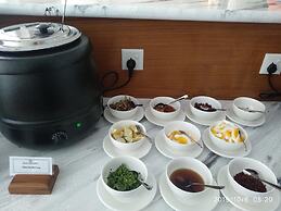 Dragon Phoenix Hotel