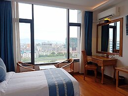 Dragon Phoenix Hotel