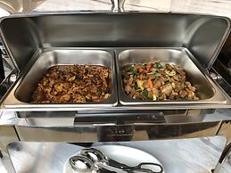 Dragon Phoenix Hotel