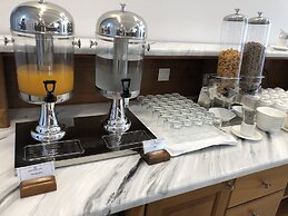 Dragon Phoenix Hotel