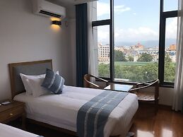 Dragon Phoenix Hotel