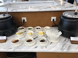 Dragon Phoenix Hotel