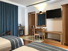 Dragon Phoenix Hotel