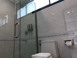 Dragon Phoenix Hotel