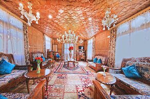 Kolu Group Of Houseboats