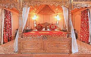 Kolu Group Of Houseboats