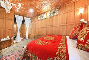 Kolu Group Of Houseboats