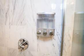 Luxury Collection-4 Bedroom 3 Full-bathroom-boston