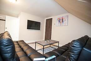 Luxury Collection-4 Bedroom 3 Full-bathroom-boston