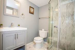 Luxury Collection-4 Bedroom 3 Full-bathroom-boston