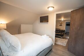 Luxury Collection-4 Bedroom 3 Full-bathroom-boston