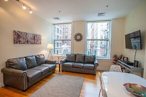 Luxe Condo Back Bay Boston-3 Bedrooms & 2 Baths