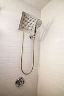 Luxe Condo Back Bay Boston-3 Bedrooms & 2 Baths