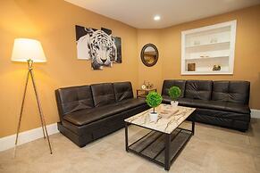 Lux Condo Near Boston - 3 King Beds 2 Bath-parking