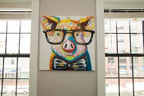 Boston Back Bay Brand New Condo Sleeps 8