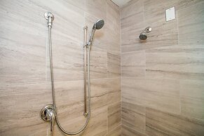 NEW 4 Bed 2 Full Bath Condo Near Back Bay