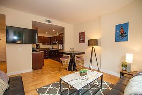 NEW 4 Bed 2 Full Bath Condo Near Back Bay