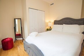 NEW 4 Bed 2 Full Bath Condo Near Back Bay