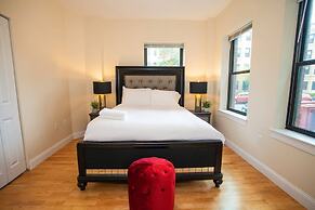 NEW 4 Bed 2 Full Bath Condo Near Back Bay