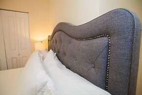 NEW 4 Bed 2 Full Bath Condo Near Back Bay