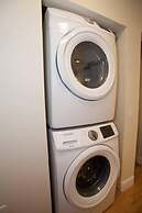 NEW 4 Bed 2 Full Bath Condo Near Back Bay