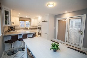 Central Boston 5 Bed 2 Bath North End-sleeps 10