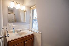 Central Boston 5 Bed 2 Bath North End-sleeps 10