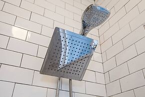 Central Boston 5 Bed 2 Bath North End-sleeps 10