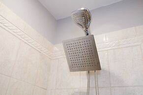 Central Boston 5 Bed 2 Bath North End-sleeps 10