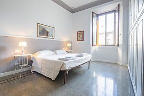Santa Maria Novella 4 Bedrooms by Mmega