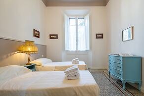 Santa Maria Novella 4 Bedrooms by Mmega