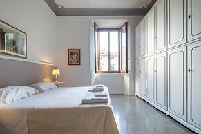 Santa Maria Novella 4 Bedrooms by Mmega