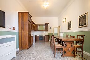 Santa Maria Novella 4 Bedrooms by Mmega