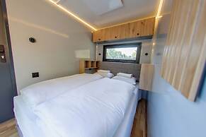 Prague Bay Houseboats