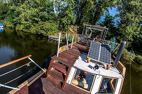 Prague Bay Houseboats