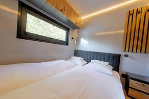 Prague Bay Houseboats