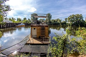Prague Bay Houseboats