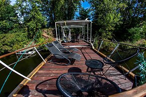 Prague Bay Houseboats