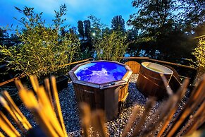 Prague Bay Houseboats