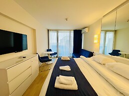Royal Sea Breeze Apartment