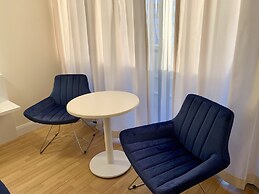 Royal Sea Breeze Apartment