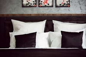 Bach Apartments