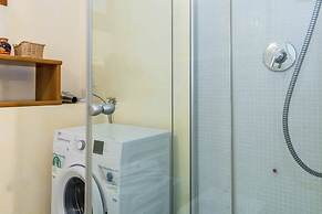 JOIVY Como Pool & Lake