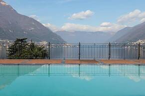 JOIVY Como Pool & Lake